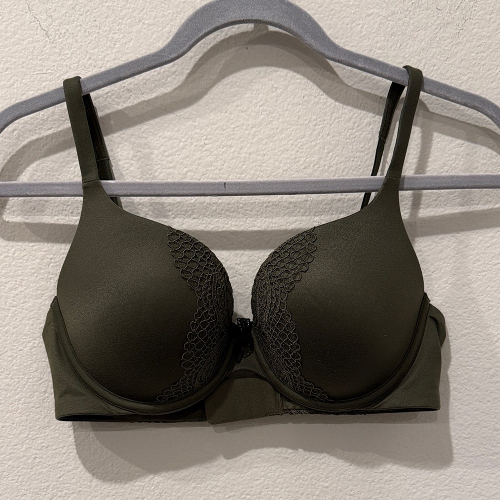 Victoria’s Secret Padded Olive Green Lace‎ Trim Bra 34D